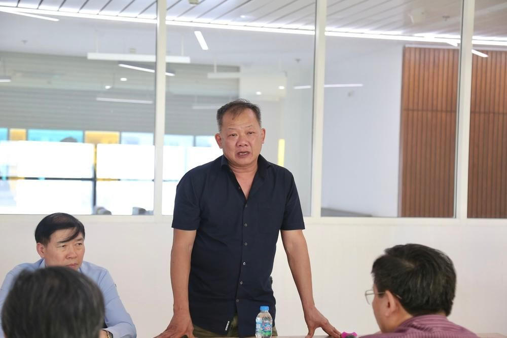 PGS.TS Dương Đức Hùng, Giám đốc Bệnh viện Hữu nghị Việt Đức cho biết, đội ngũ nhân lực tại cơ sở Ninh Bình đảm bảo chuyên môn, có chứng chỉ hành nghề đầy đủ, sẵn sàng đáp ứng yêu cầu khi bệnh viện đi vào hoạt động.