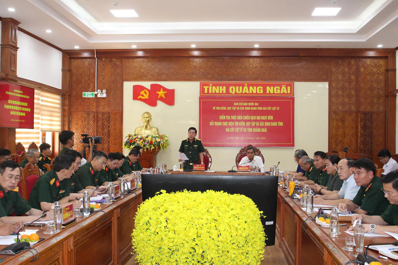 Đoàn công tác làm việc với Tỉnh uỷ Quảng Ngãi (Ảnh: Vân Anh)