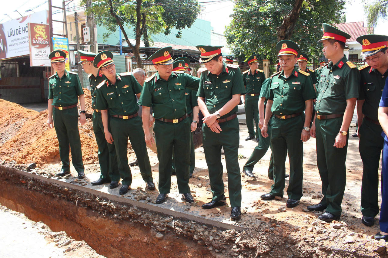 Kiểm tra tình hình thực hiện Chiến dịch 500 ngày đêm tại Quảng Ngãi