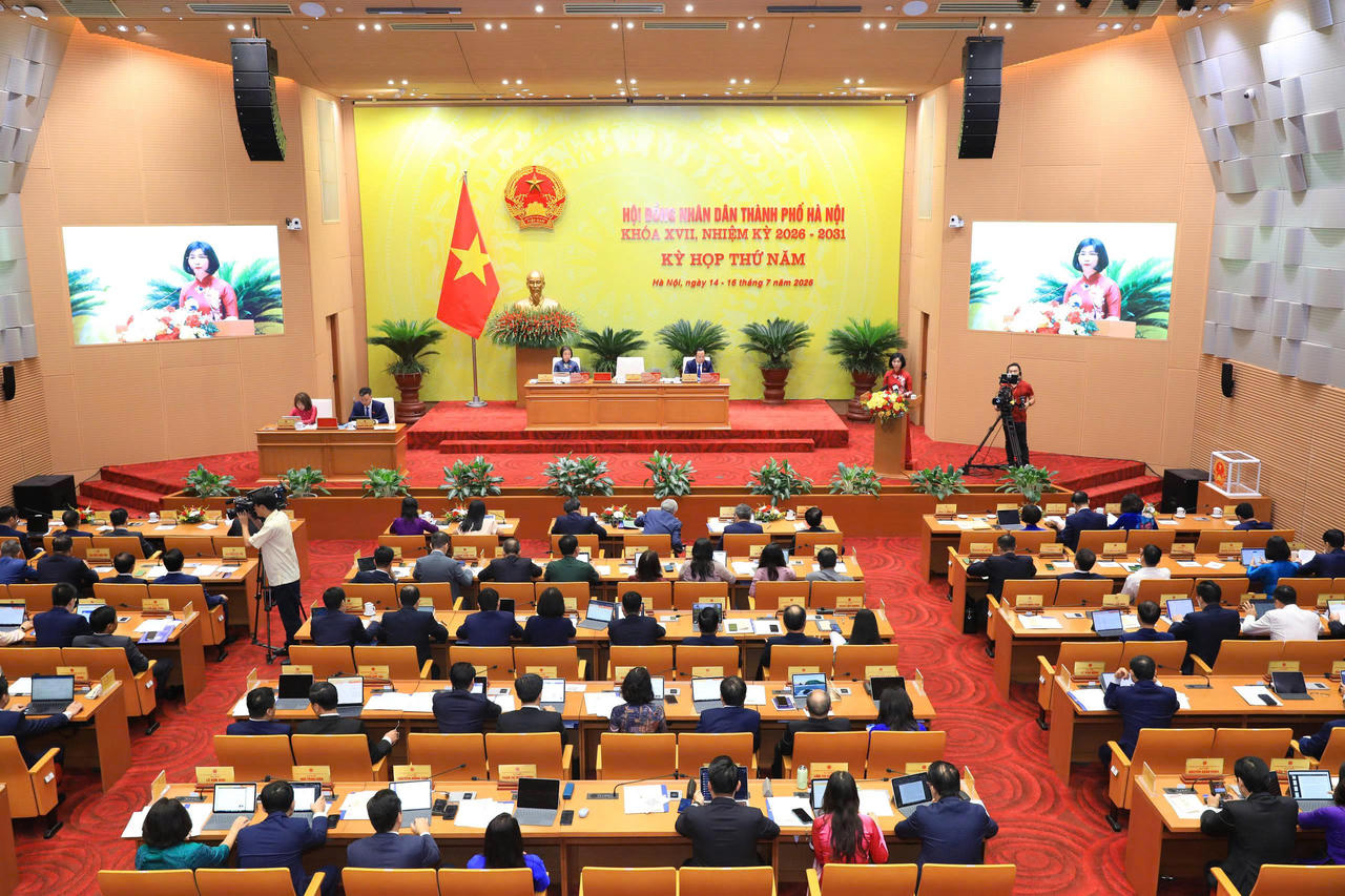 Quang cảnh phiên họp.