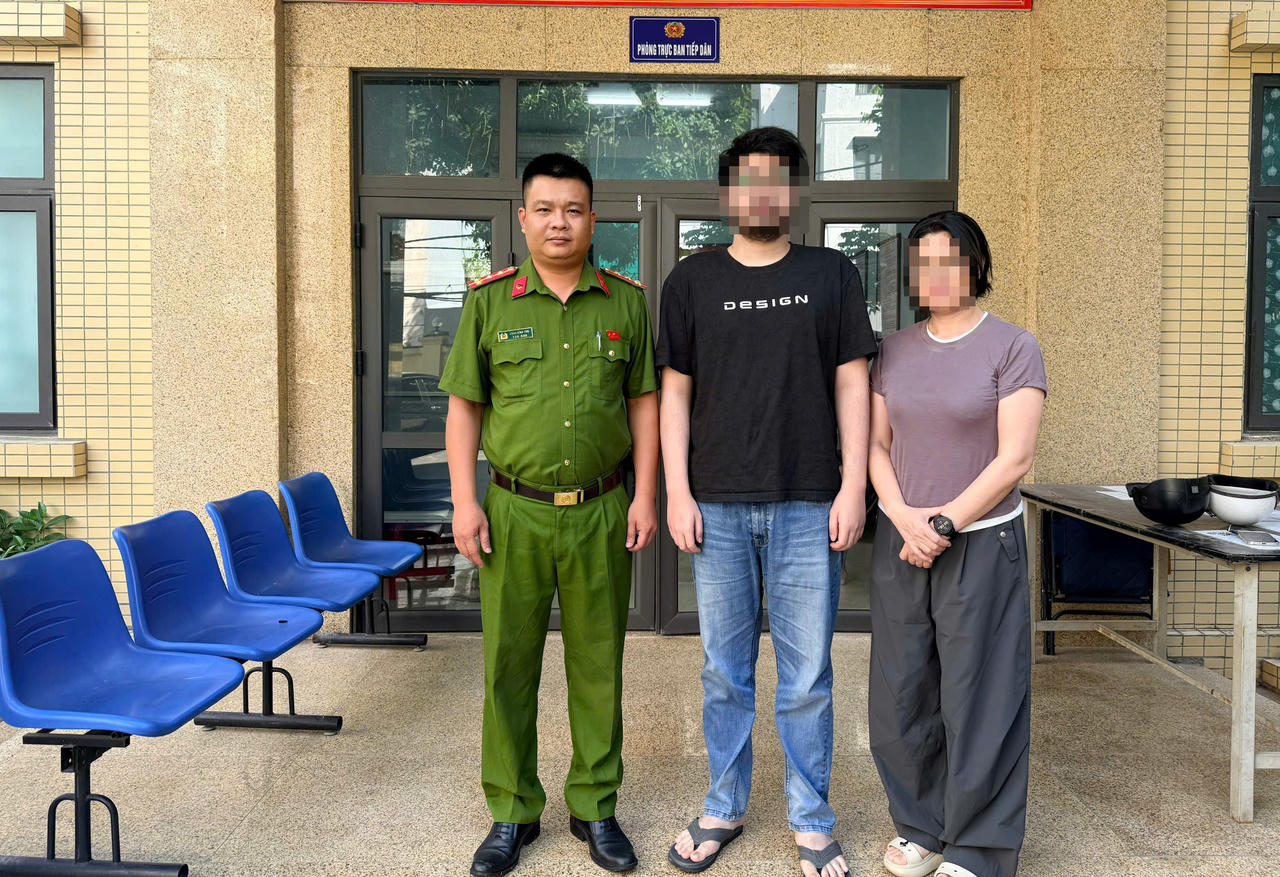 Công an Tây Hồ kịp thời ngăn chặn vụ giả danh công an cưỡng đoạt tài sản trên địa bàn Công an Tây Hồ kịp thời ngăn chặn vụ giả danh công an cưỡng đoạt tài sản trên địa bàn