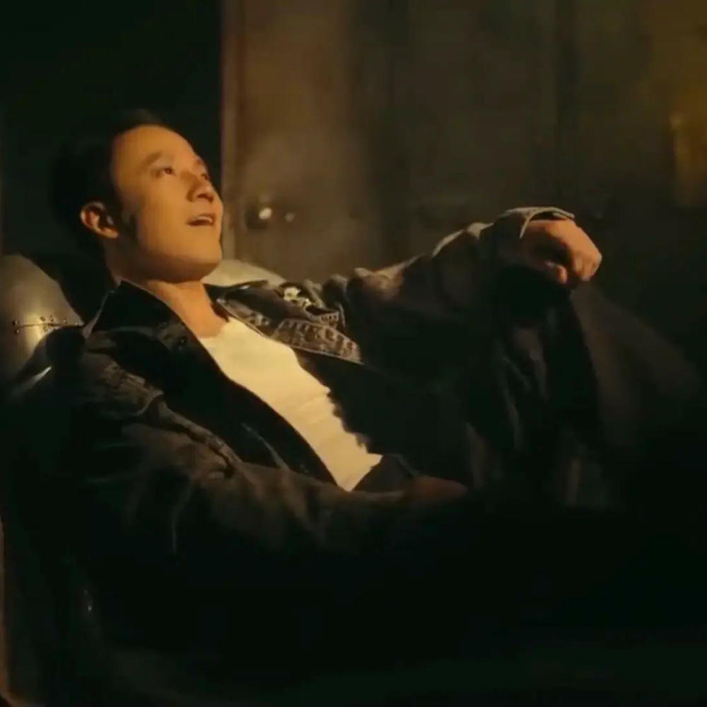 Điểm tin Showbiz 02/12: Đinh Tiến Đạt khép lại hành trình 'Tôi 30' đầy sâu lắng với ca khúc “Ta còn dại khờ”