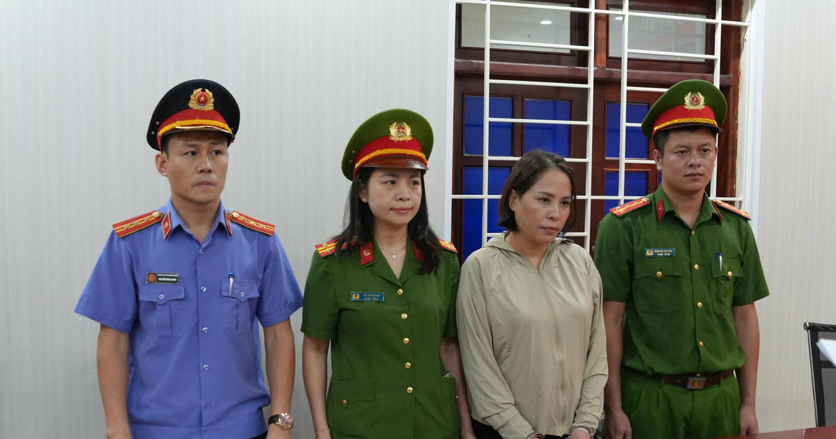 Khởi tố, bắt tạm giam giám đốc công ty sản xuất hơn 2,7 triệu lít dầu ăn giả