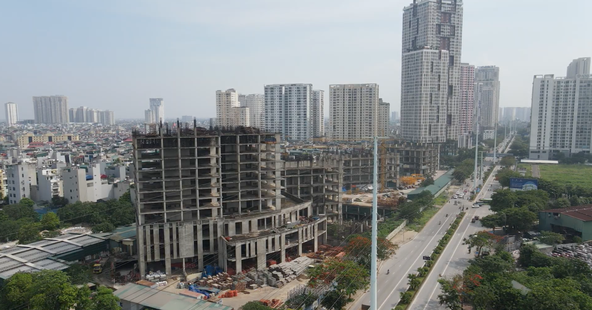 Cận cảnh dự án Usilk City với những khối bê tông trơ khung sắt