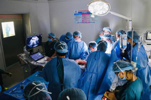 Triển khai Nghị quyết 72 về chăm sóc sức khỏe Nhân dân: Bước tiến trong phát triển kỹ thuật y tế chuyên sâu