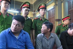 Đề nghị tử hình kẻ đâm chết 2 “hiệp sĩ” ở đường Cách Mạng Tháng 8