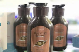Thu hồi toàn quốc lô dầu gội Hanayuki Shampoo do công ty chồng ca sĩ Đoàn Di Băng phân phối