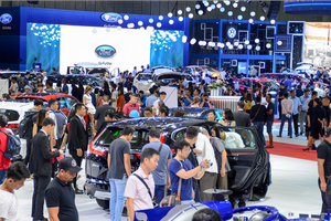 ‘Chạy nước rút’ doanh số, ô tô ồ ạt giảm giá khuyến mãi