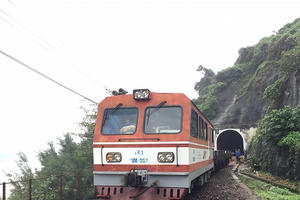 “Chạy đua” thời gian để thông tuyến đường sắt Bắc - Nam qua đèo Hải Vân