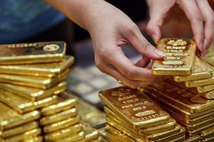 Giá vàng hôm nay 20/12: Chạm đỉnh 2 tháng qua