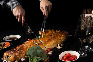 Lời chúc Giáng Sinh an lành từ Pullman Hanoi!