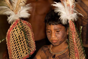 Tập tục kì lạ khắp năm châu: Muốn được công nhận là đàn ông, bạn phải chịu cảnh kiến cắn đến "sống dở, chết dở" 20 lần