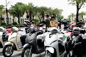 Vì sao 5 ông lớn xe máy tại Việt Nam còn “thờ ơ” với xe điện?