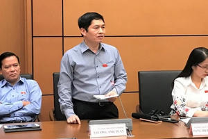 Sân bay Long Thành cần hai trục đường bộ để không thành “ốc đảo“