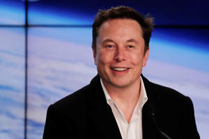 Elon Musk, CEO của Tesla bị cáo buộc về những mập mờ trong quỹ lương