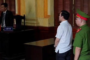 Tuyên án phúc thẩm cựu viện phó Nguyễn Hữu Linh dâm ô