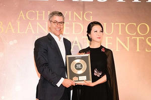 MC Thanh Mai tự hào nâng tầm ngành thẩm mỹ Việt trên trường quốc tế