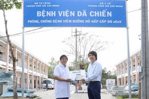 Hạn chế lây nhiễm Covid-19 tại bệnh viện dã chiến bằng thiết bị thông minh