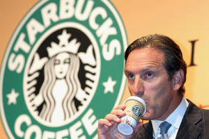 Starbucks Howard Schultz: Từ gã nhặt rác đến ông chủ thương hiệu cà phê toàn thế giới
