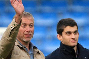 Giới tài phiệt Nga chuyển tài sản cho con ra sao?