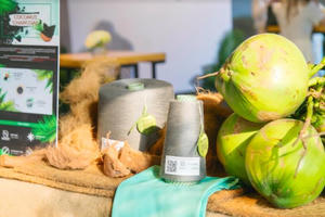 Câu chuyện kinh doanh: Dệt áo từ sợi tre, sen, bã cà phê... và hành trình tạo nên sợi vải "xanh"