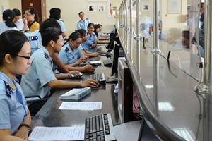 Giao thêm chỉ tiêu thu hơn 5.800 tỷ đồng cho 8 cục Hải quan