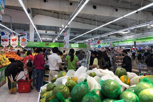 Hàng Tết giảm giá "sốc"