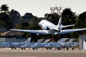 Giới siêu giàu cũng được giảm giá Black Friday