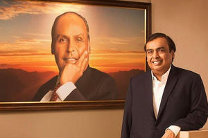 Tỷ phú giàu nhất Ấn Độ kiếm tiền bằng cách nào?