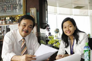 Ái nữ Tân Hiệp Phát lên sóng đài truyền hình Singapore