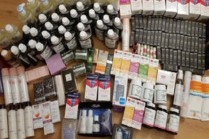 Từ 15/10, bán hàng xách tay có thể bị phạt đến 200 triệu đồng