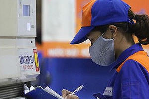 Bộ Công Thương muốn đóng dấu mật thông tin giá điện, xăng dầu