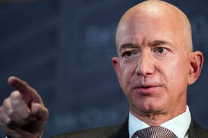 Jeff Bezos: Bạn không cần chọn niềm đam mê của mình, tự chúng sẽ chọn bạn!