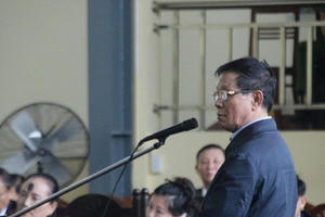 Cựu tướng Phan Văn Vĩnh bị khởi tố vụ bán vật chứng gỗ lậu