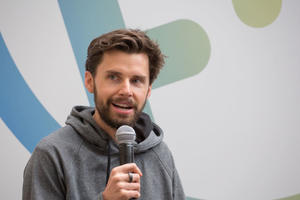 Justin McLeod: Hành trình từ chàng sinh viên nghiện rượu đến nhà sáng lập ứng dụng hẹn hò trị giá hàng chục triệu USD