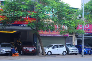 Thị trường xe cũ: Xe sang gặp khó, xe giá rẻ lên ngôi