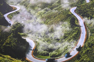 "Vua đào hầm" Hồ Minh Hoàng: Góp mặt tại 7 dự án cao tốc, “hô biến” công ty tí hon thành tập đoàn hạ tầng với tài sản hơn 30.000 tỷ đồng