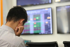 Thao túng cổ phiếu DST, một tay chơi chứng  khoán phải nộp phạt gần 3,34 tỷ đồng 