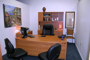 Mẹo sắp xếp bàn làm việc hợp phong thủy