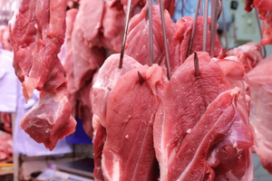 Nhập khẩu thịt lợn tăng 4 lần