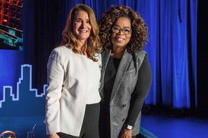 Vợ tỷ phú Bill Gates và nữ hoàng truyền thông Oprah Winfrey đều đưa ra lời khuyên: "Không cần phải cố gắng lấy lòng đồng nghiệp"