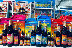 Nước mắm sá sùng (Vân Đồn) - Vanbest: Vươn tới những tầm cao!