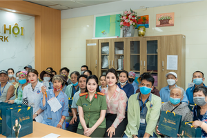 Viện Thẩm mỹ Xuân Hương thăm hỏi, tặng quà cho bệnh nhân khó khăn tại Bệnh viện K nhân ngày Gia đình Việt Nam