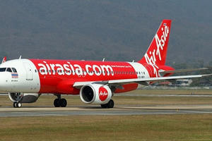 AirAsia tố Traveloka chơi xấu, tuyên bố "cạch mặt": Không nên để sự độc quyền giết chết cạnh tranh!