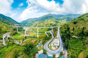 Vùng đất cửa ngõ đến Khu du lịch Quốc gia Sa Pa -  Khai mở tiềm năng sau sáp nhập