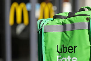 Hàng loạt các công ty giao hàng nhanh bị kiện vì tăng giá trong bối cảnh đại dịch Covid-19