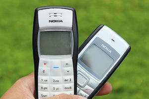 Bán chạy hơn cả iPhone, chiếc điện thoại pin "trâu" 1 tuần có giá 500.000 đồng