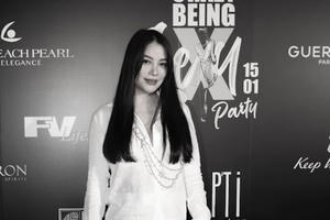 Trương Ngọc Ánh thanh lịch đi xem show thời trang