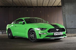 Ford Mustang là coupe thể thao bán chạy nhất toàn cầu năm thứ 4 liên tiếp