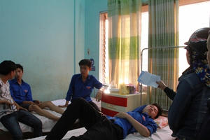 Gia Lai: 2 học sinh tử vong trong xe khách do xe tải lùi giữa đường